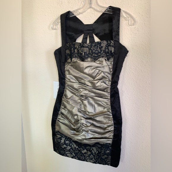 Jessica McClintock Ruched Front Cocktail Dress - Picture 4 of 17